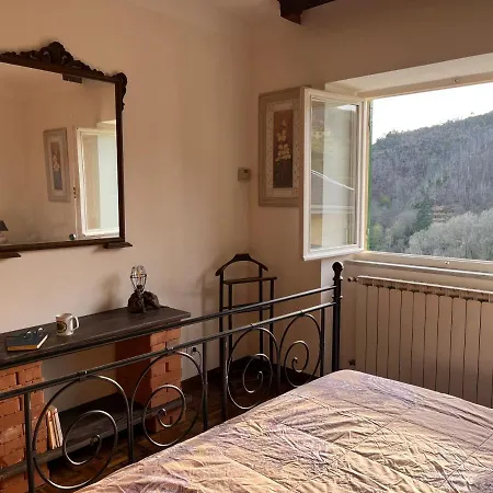 Between The 5 Terre And The Val Di Vara, A Small House In The Village Apartmán Carrodano Inferiore